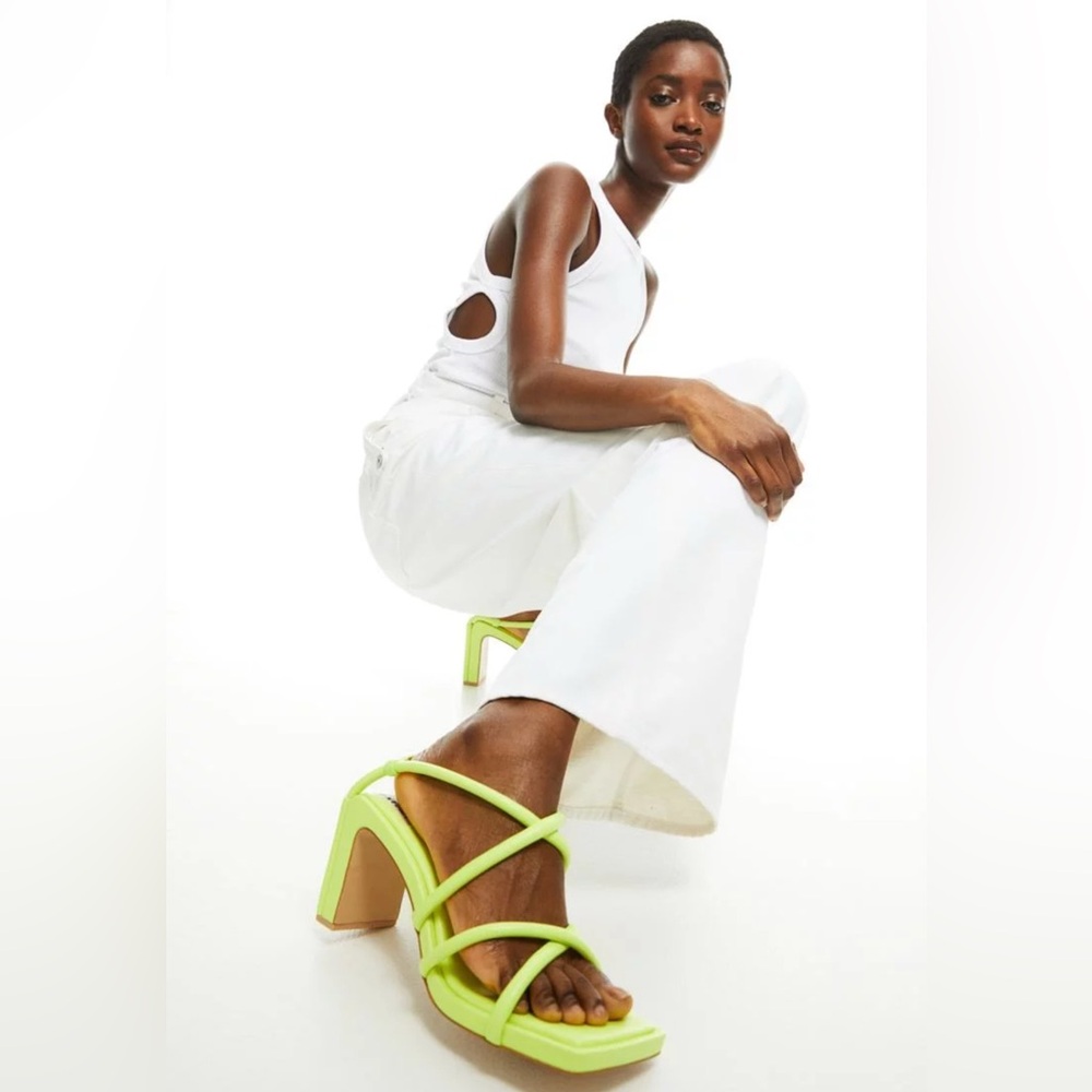H&M Innovation Science Story 2021 Vegan Cactus Leather Rare Platform Heels 8.5
